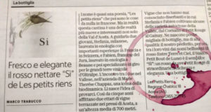 Articolo la Repubblica 2018 con macchia di vino